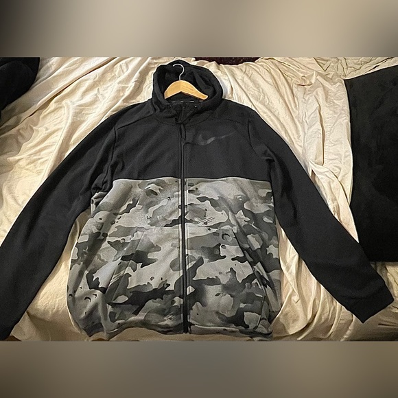 Nike Other - Men’s Nike Dri-Fit Zip Up Camo/Black Hoodie